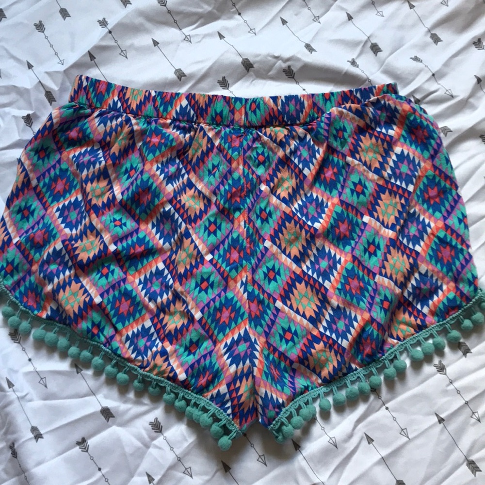 Aztec Shorts - Picture 3 of 3